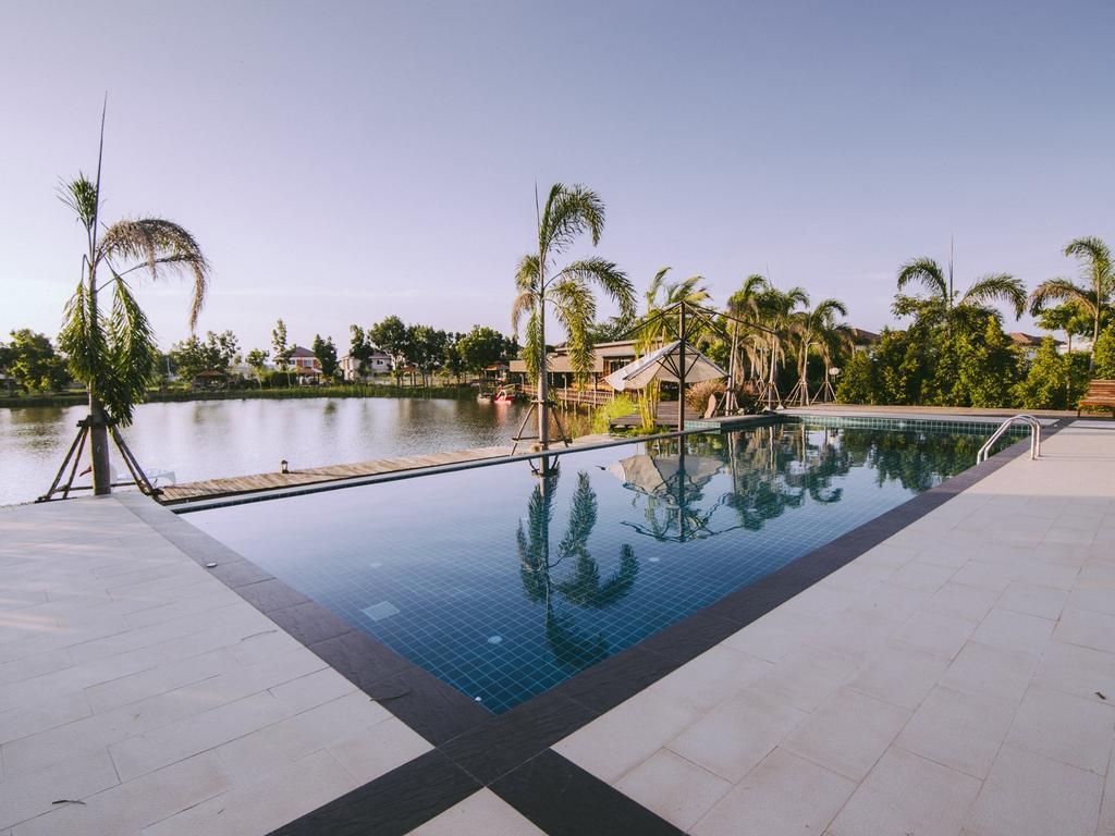 אודון תאני Tanita Lagoon Resort מראה חיצוני תמונה