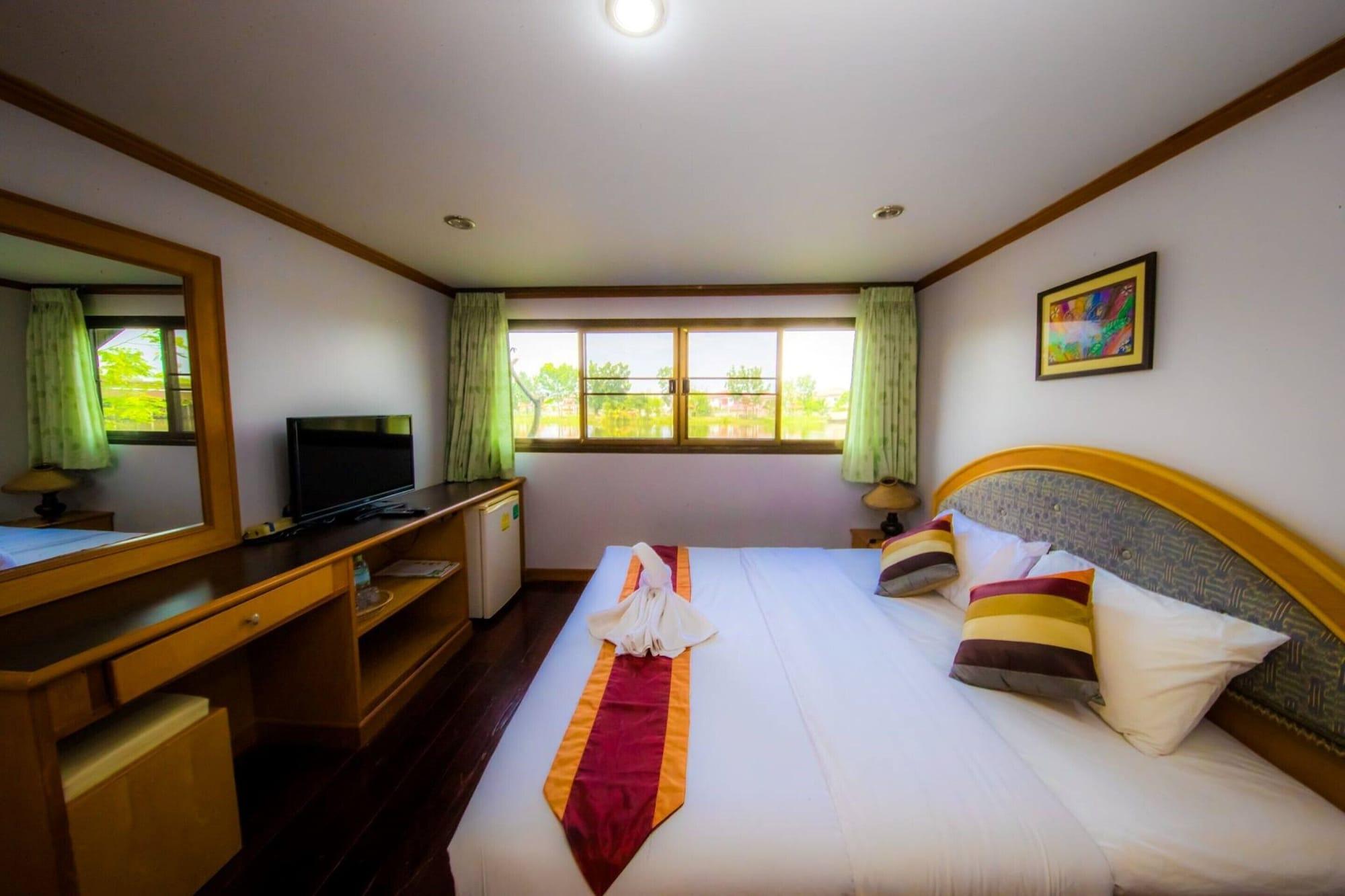 אודון תאני Tanita Lagoon Resort מראה חיצוני תמונה