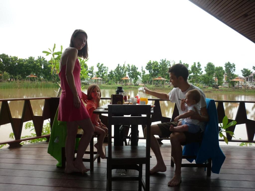 אודון תאני Tanita Lagoon Resort חדר תמונה